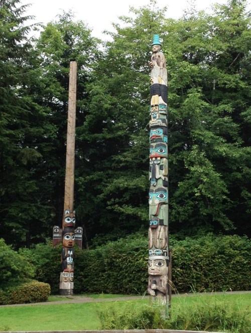 totem b